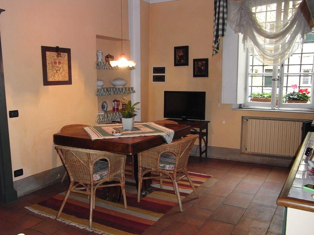 Il Nido Di Tosca Appartement Lucca Kamer foto